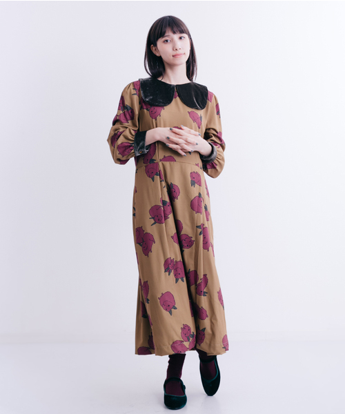 MERLOT（メルロー）の「ベロアみみ襟ソクラテスのウサギ柄