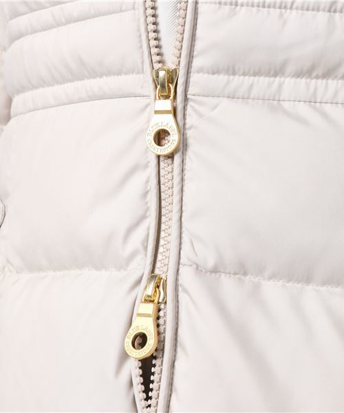 BLUE LABEL CRESTBRIDGE（ブルーレーベルクレストブリッジ）の