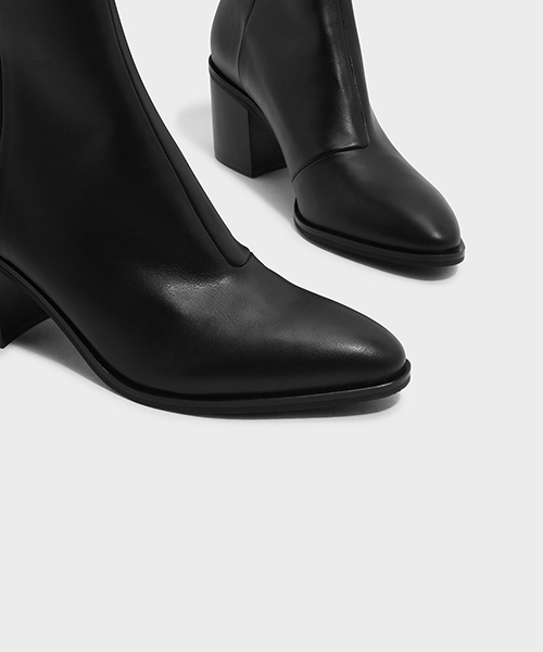 CHARLES & KEITH(チャールズ & キース)の「ベーシックアンクルブーツ / BASIC ANKLE BOOTS(ブーツ・レディース・ダークブラウン/ブラック・24.5cm/23cm/22.5cm/25cm/23.5cm)」の6枚目の写真