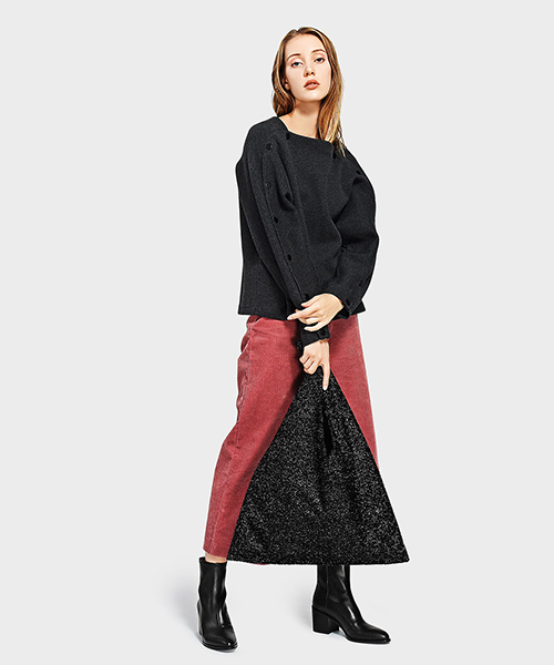 CHARLES & KEITH(チャールズ & キース)の「ベーシックアンクルブーツ / BASIC ANKLE BOOTS(ブーツ・レディース・ダークブラウン/ブラック・24.5cm/23cm/22.5cm/25cm/23.5cm)」の7枚目の写真