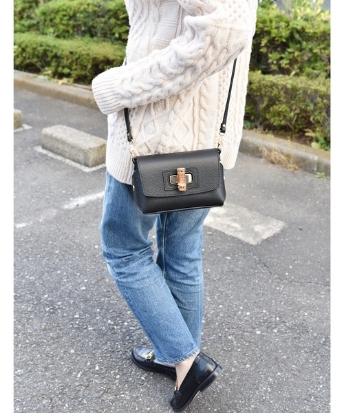 SHIPS（シップス）の「Carol J.:バンブーミニショルダーバッグ◇（ショルダーバッグ・レディース・ライトブルー/ブラック/ピンク/ネイビー/イエロー系その他2/シルバー・ONE SIZE）」の10枚目の写真