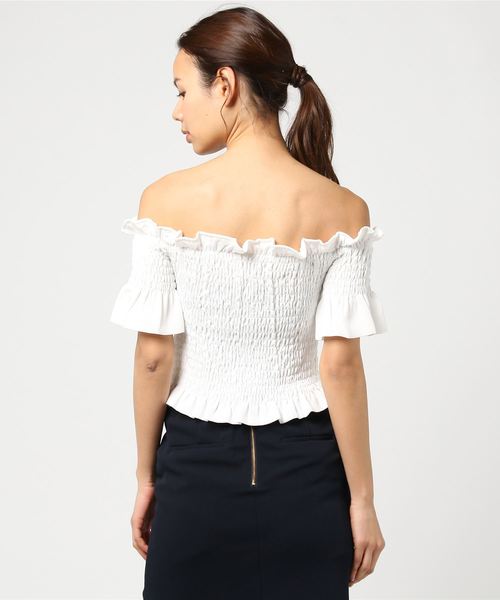 ENVYM（アンビー）の「シャーリングオフショルミニＴＯＰＳ（シャツ/ブラウス・レディース・ホワイト/ブラック/イエロー/レッド/その他・FREE）」の7枚目の写真