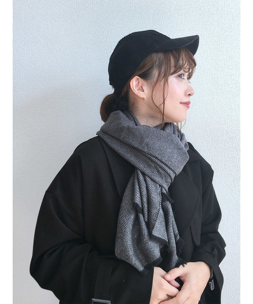 Jubilee Fabric(ジュビリーファブリック)の「ラナウール ヘリンボーン 大判ストール(マフラー・レディース・ネイビー/ブラウン/グレー/レッド・FREE)」の4枚目の写真