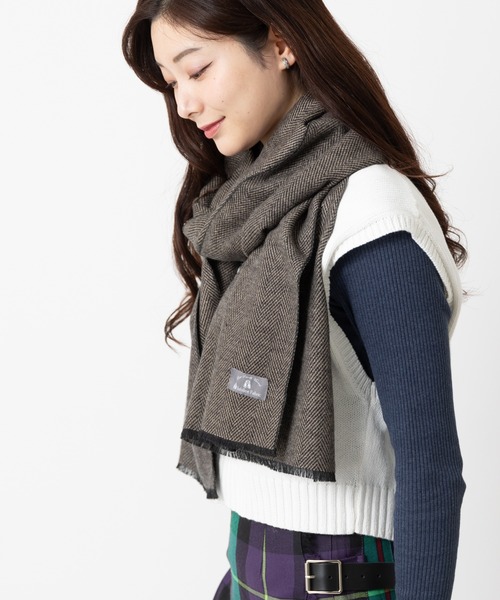 Jubilee Fabric(ジュビリーファブリック)の「ラナウール ヘリンボーン 大判ストール(マフラー・レディース・ネイビー/ブラウン/グレー/レッド・FREE)」の3枚目の写真