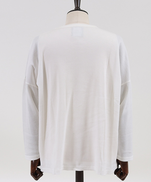 ANGENEHM（アンゲネーム）の「mlt2283-Waffle Wide Long Sleeve Cut sew カットソー(MADE IN JAPAN)（Tシャツ/カットソー・メンズ・オフホワイト/杢グレー/ブラック・S/M/L）」の8枚目の写真