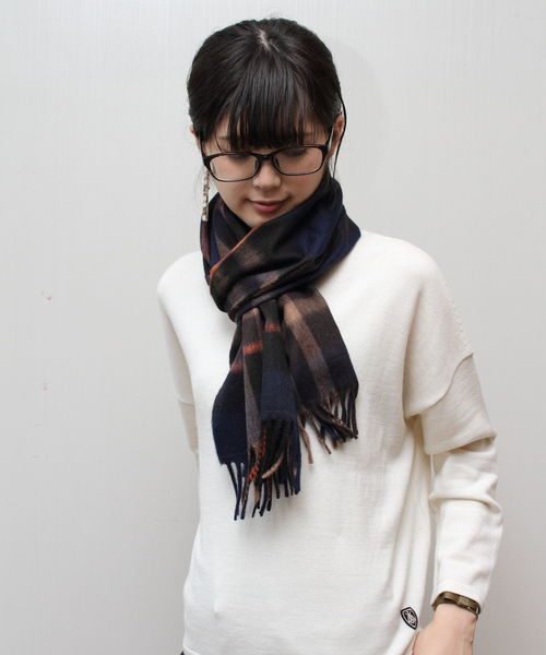 Scotish Tradition(スコティッシュトラディション)の「SCOTISH TRADITON/スコティッシュトラディション スカーフ(マフラー・レディース・ネイビー/ブラウン/オレンジ/グリーン・FREE)」の1枚目の写真