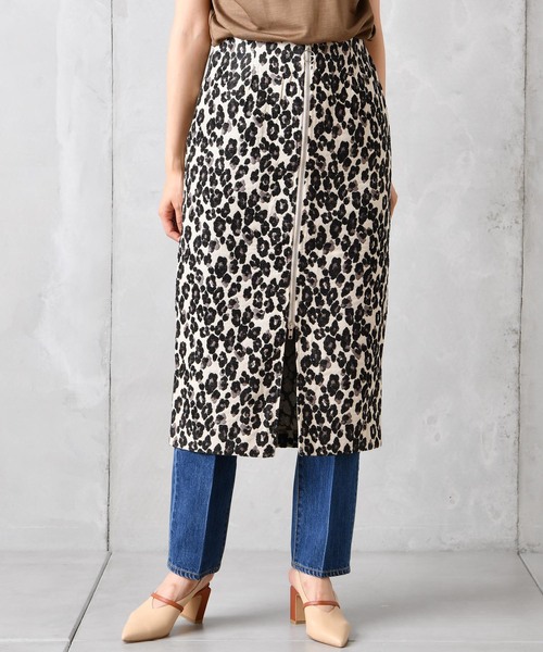 DouDou（ドゥドゥ）の「ヒョウ柄ジャガードスカート（スカート・レディース・オフホワイト/カーキ・36/38）」の4枚目の写真
