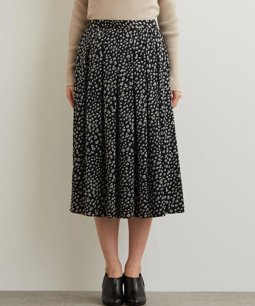 green label relaxing（グリーンレーベルリラクシング）の「CS monable ヒョウガラ スカート ◆（スカート・レディース・ブラック/ネイビー・38/36）」の4枚目の写真