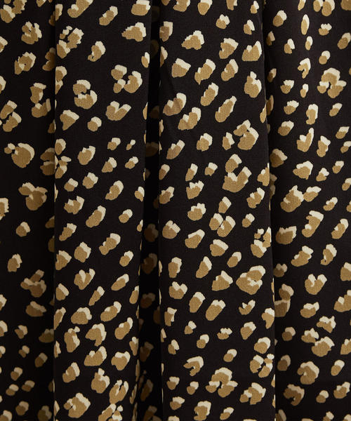 green label relaxing（グリーンレーベルリラクシング）の「CS monable ヒョウガラ スカート ◆（スカート・レディース・ブラック/ネイビー・38/36）」の10枚目の写真