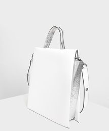 CHARLES & KEITH（チャールズ & キース）の「ダブルハンドルチェーン