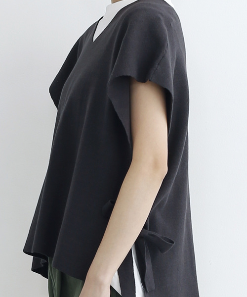 MERLOT IKYU（メルローイキュウ）の「サイドリボンニットベスト2988（ベスト・レディース・ベージュ/チャコールグレー/イエロー・FREE）」の17枚目の写真