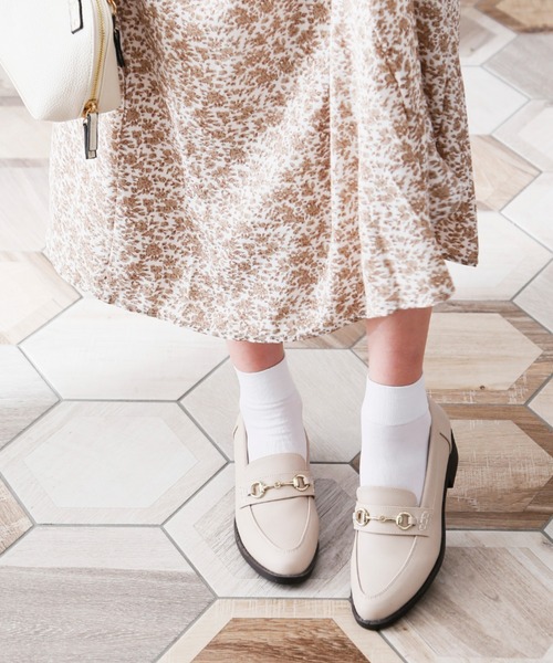 VIVIAN（ヴィヴィアン）の「ポインテッドトゥビット付きローファー（ローファー・レディース・ブラック系その他/ブラック系その他2/イエロー系その他6/グレー系その他3/ホワイト系その他5/ベージュ系その他2/イエロー系その他5/ブラウン系その他5/グレー系その他2・S/M/L/LL）」の11枚目の写真