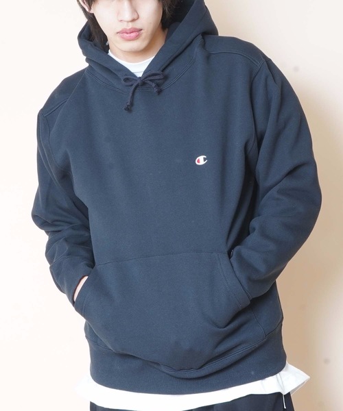 Champion(チャンピオン)の「【CHAMPION/チャンピオン】裏起毛プルオーバーパーカー C3-Q105 ワンポイント 刺繍 ユニセックス(パーカー・メンズ・ホワイト/ブラック/ダークグリーン/ネイビー/杢グレー/ブラウン・MEDIUM/X-LARGE/SMALL/LARGE/XX-LARGE)」の6枚目の写真