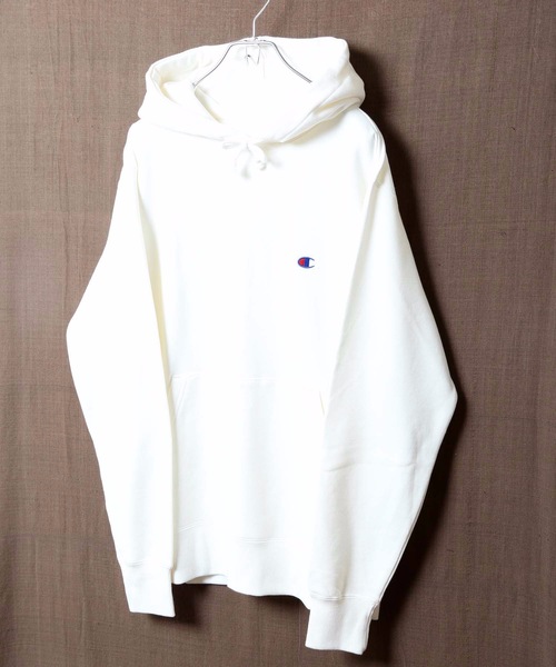 Champion(チャンピオン)の「【CHAMPION/チャンピオン】裏起毛プルオーバーパーカー C3-Q105 ワンポイント 刺繍 ユニセックス(パーカー・メンズ・ホワイト/ブラック/ダークグリーン/ネイビー/杢グレー/ブラウン・MEDIUM/X-LARGE/SMALL/LARGE/XX-LARGE)」の1枚目の写真