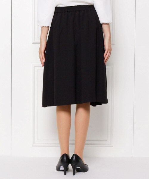 SHOO・LA・RUE(シューラルー)の「【S-4L】タックフレアースカート(スカート・レディース・ブラック/ブラック系・01/02/03/04/05/06)」の6枚目の写真