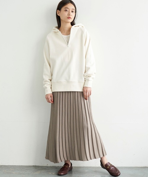 AMERICAN HOLIC（アメリカンホリック）の「フード付きハーフＺＩＰ裏毛フードパーカー　＊（パーカー・レディース・アイボリー/チャコールグレー/ベージュ・MEDIUM/LARGE）」の12枚目の写真