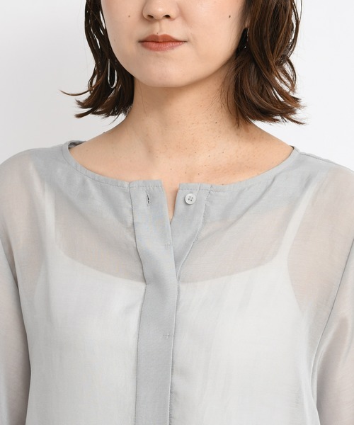 DouDou（ドゥドゥ）の「サイドスリットシアーシャツ（シャツ/ブラウス・レディース・ホワイト/モスグリーン・FREE）」の13枚目の写真