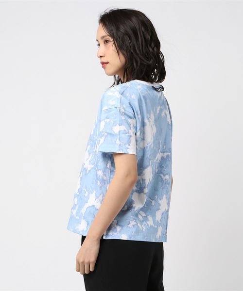HUGO(ヒューゴ)の「サステナブルコットン Tシャツ(Tシャツ/カットソー・レディース・ブルー/イエロー・S/M/XS)」の4枚目の写真