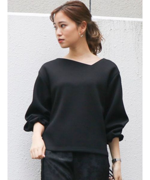 dazzlin（ダズリン）の「サイドネックボリュームトップス（Tシャツ/カットソー・レディース・ブラック/オフホワイト/モカ・FREE）」の19枚目の写真