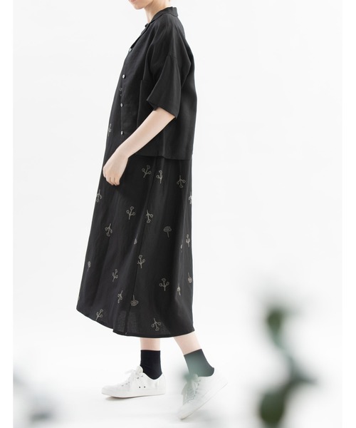 nop de nod(ノップドゥノッド)の「リネンオープンカラーシャツ(シャツ/ブラウス・レディース・オフホワイト/ブラック/モカ・3)」の13枚目の写真