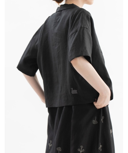 nop de nod(ノップドゥノッド)の「リネンオープンカラーシャツ(シャツ/ブラウス・レディース・オフホワイト/ブラック/モカ・3)」の19枚目の写真