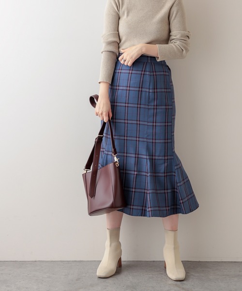natural couture(ナチュラルクチュール)の「マーメイドチェックスカート(スカート・レディース・ベージュ/ブルー/キャメル・FREE)」の11枚目の写真