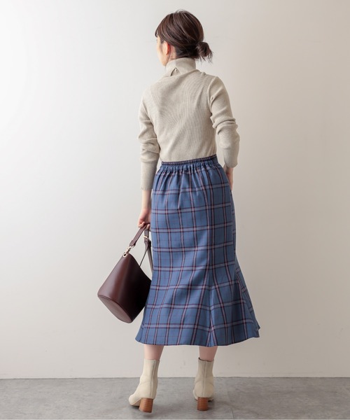 natural couture(ナチュラルクチュール)の「マーメイドチェックスカート(スカート・レディース・ベージュ/ブルー/キャメル・FREE)」の13枚目の写真