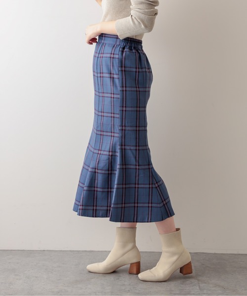 natural couture(ナチュラルクチュール)の「マーメイドチェックスカート(スカート・レディース・ベージュ/ブルー/キャメル・FREE)」の15枚目の写真