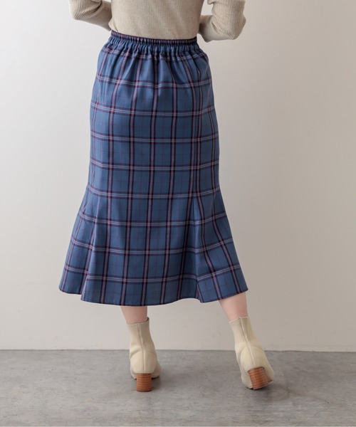natural couture(ナチュラルクチュール)の「マーメイドチェックスカート(スカート・レディース・ベージュ/ブルー/キャメル・FREE)」の16枚目の写真