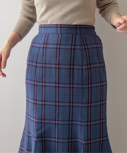 natural couture(ナチュラルクチュール)の「マーメイドチェックスカート(スカート・レディース・ベージュ/ブルー/キャメル・FREE)」の17枚目の写真