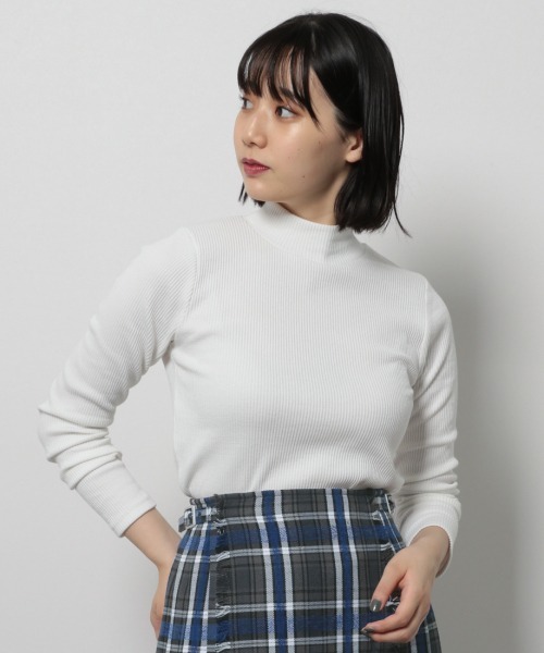 PAGEBOY（ページボーイ）の「リブハイネックロングスリーブ（Tシャツ/カットソー・レディース・ブラック/ダークブラウン/オフホワイト・FREE）」の2枚目の写真