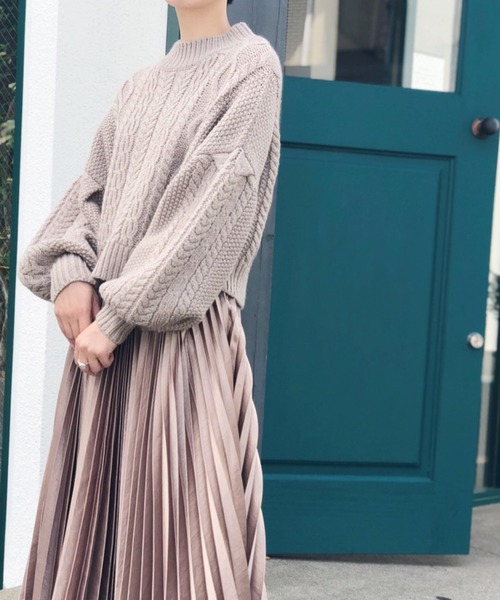 Banner Barrett（バナーバレット）の「ショートパフケーブルニット（ニット/セーター・レディース・オフホワイト/ブラック/モカ/サックスブルー/グリーン・38）」の4枚目の写真