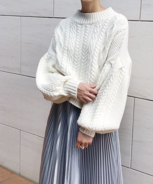 Banner Barrett（バナーバレット）の「ショートパフケーブルニット（ニット/セーター・レディース・オフホワイト/ブラック/モカ/サックスブルー/グリーン・38）」の7枚目の写真