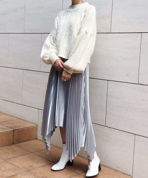 Banner Barrett（バナーバレット）の「ショートパフケーブルニット（ニット/セーター・レディース・オフホワイト/ブラック/モカ/サックスブルー/グリーン・38）」の12枚目の写真