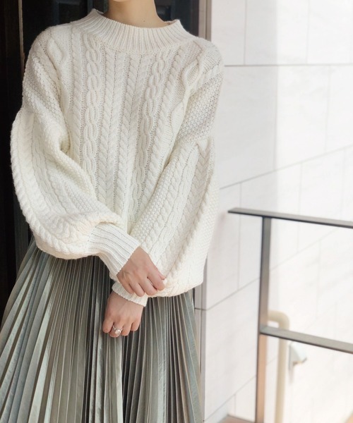 Banner Barrett（バナーバレット）の「ショートパフケーブルニット（ニット/セーター・レディース・オフホワイト/ブラック/モカ/サックスブルー/グリーン・38）」の13枚目の写真