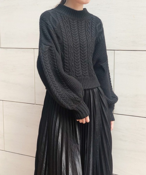 Banner Barrett（バナーバレット）の「ショートパフケーブルニット（ニット/セーター・レディース・オフホワイト/ブラック/モカ/サックスブルー/グリーン・38）」の15枚目の写真