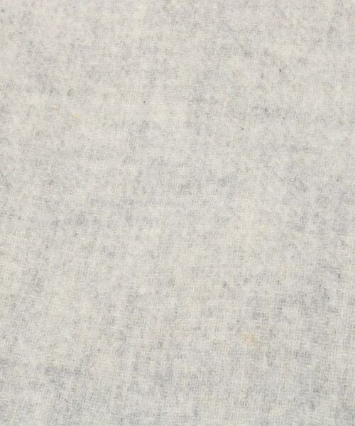 tk.TAKEO KIKUCHI（ティーケータケオキクチ）の「【WEB限定】カシミヤ混マフラー（ストール/ショール・メンズ・オフホワイト/ライトベージュ/ブラック/グレー・00）」の9枚目の写真