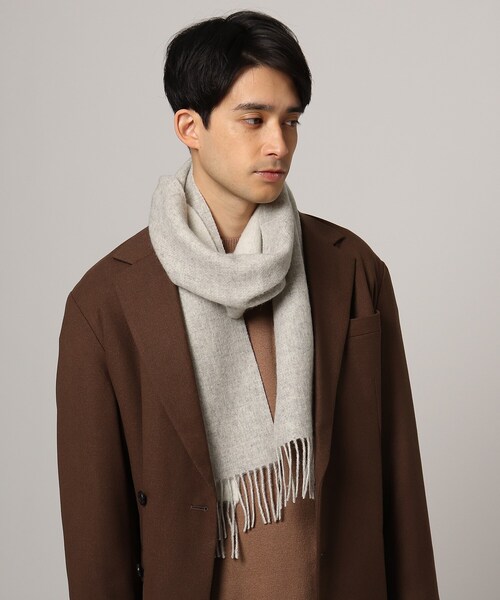 tk.TAKEO KIKUCHI（ティーケータケオキクチ）の「【WEB限定】カシミヤ混マフラー（ストール/ショール・メンズ・オフホワイト/ライトベージュ/ブラック/グレー・00）」の11枚目の写真