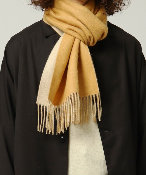 tk.TAKEO KIKUCHI（ティーケータケオキクチ）の「【WEB限定】カシミヤ混マフラー（ストール/ショール・メンズ・オフホワイト/ライトベージュ/ブラック/グレー・00）」の13枚目の写真