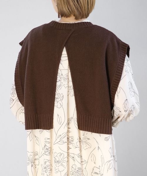 ANDJ(アンドジェイ)の「2WAY鹿の子編みスリットニットベスト(ベスト・レディース・ブラウン/ピンク/グリーン/モカ/ライトベージュ/グリーン系その他/ブラック・M)」の3枚目の写真