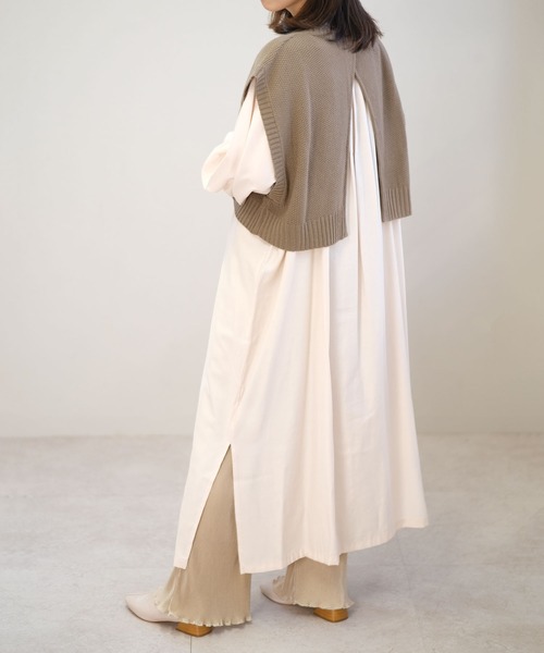 ANDJ(アンドジェイ)の「2WAY鹿の子編みスリットニットベスト(ベスト・レディース・ブラウン/ピンク/グリーン/モカ/ライトベージュ/グリーン系その他/ブラック・M)」の9枚目の写真