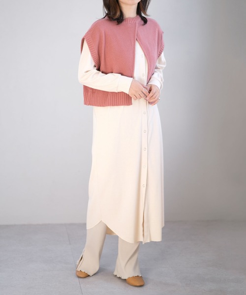 ANDJ(アンドジェイ)の「2WAY鹿の子編みスリットニットベスト(ベスト・レディース・ブラウン/ピンク/グリーン/モカ/ライトベージュ/グリーン系その他/ブラック・M)」の16枚目の写真