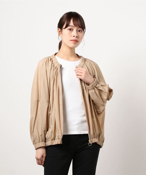Re.Verofonna（ヴェロフォンナ）の「ドロップショルダーギャザー