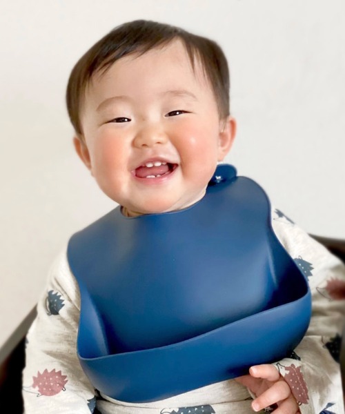 Aenak （アエナック）の「【Aenak/アエナック】シリコンスタイ　無地（マグ/哺乳瓶/お食事グッズ・キッズ・ベージュ/ライトグレー/ピンク/ライトベージュ/サックスブルー/ネイビー・FREE）」の2枚目の写真