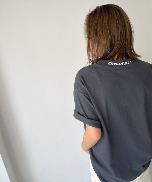 CANAL JEAN(キャナルジーン)の「via j(ヴィアジェイ) "FOR PIRATES"半袖Tシャツ(Tシャツ/カットソー・レディース・ホワイト/チャコールグレー/ベージュ/ネイビー・ONE SIZE)」の2枚目の写真