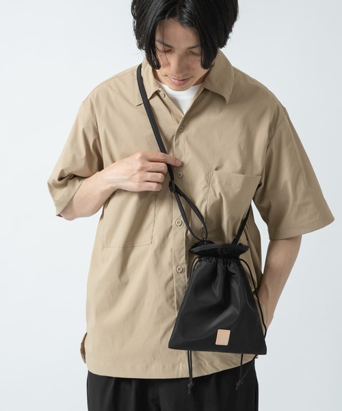 ITEMS URBANRESEARCH（アイテムズ アーバンリサーチ）の「メッシュ ドロストショルダーバッグ（ショルダーバッグ・メンズ・カーキ/ブラック/チャコールグレー・-）」の6枚目の写真