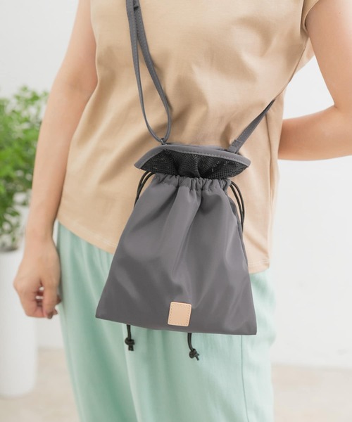 ITEMS URBANRESEARCH（アイテムズ アーバンリサーチ）の「メッシュ ドロストショルダーバッグ（ショルダーバッグ・メンズ・カーキ/ブラック/チャコールグレー・-）」の8枚目の写真