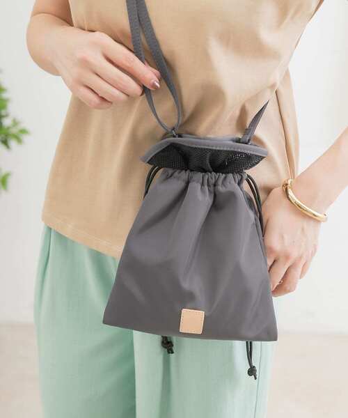 ITEMS URBANRESEARCH（アイテムズ アーバンリサーチ）の「メッシュ ドロストショルダーバッグ（ショルダーバッグ・メンズ・カーキ/ブラック/チャコールグレー・-）」の9枚目の写真