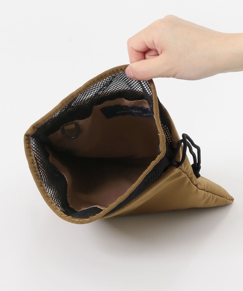ITEMS URBANRESEARCH（アイテムズ アーバンリサーチ）の「メッシュ ドロストショルダーバッグ（ショルダーバッグ・メンズ・カーキ/ブラック/チャコールグレー・-）」の16枚目の写真