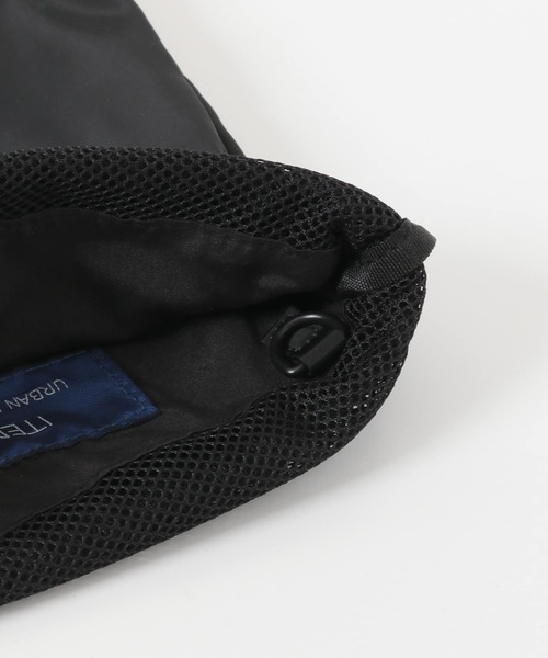 ITEMS URBANRESEARCH（アイテムズ アーバンリサーチ）の「メッシュ ドロストショルダーバッグ（ショルダーバッグ・メンズ・カーキ/ブラック/チャコールグレー・-）」の19枚目の写真